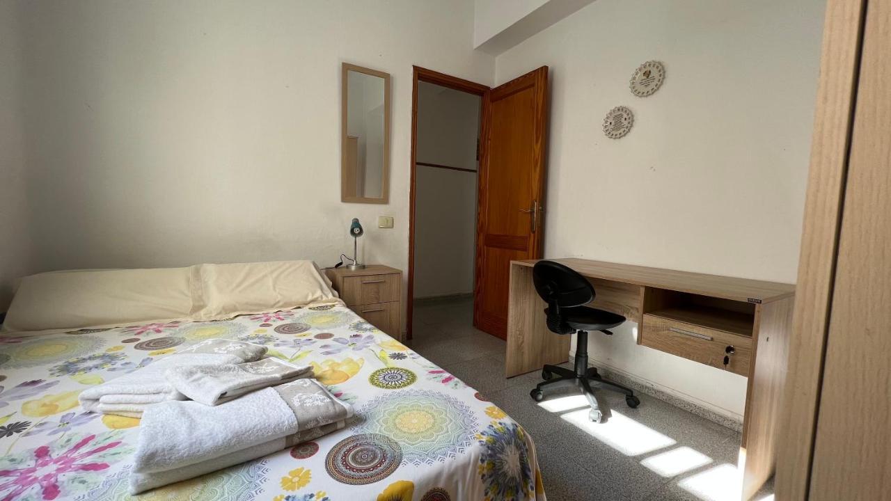 Central, Quiet And Comfortable Room, Breakfast Las Palmas de Gran Canaria Bagian luar foto